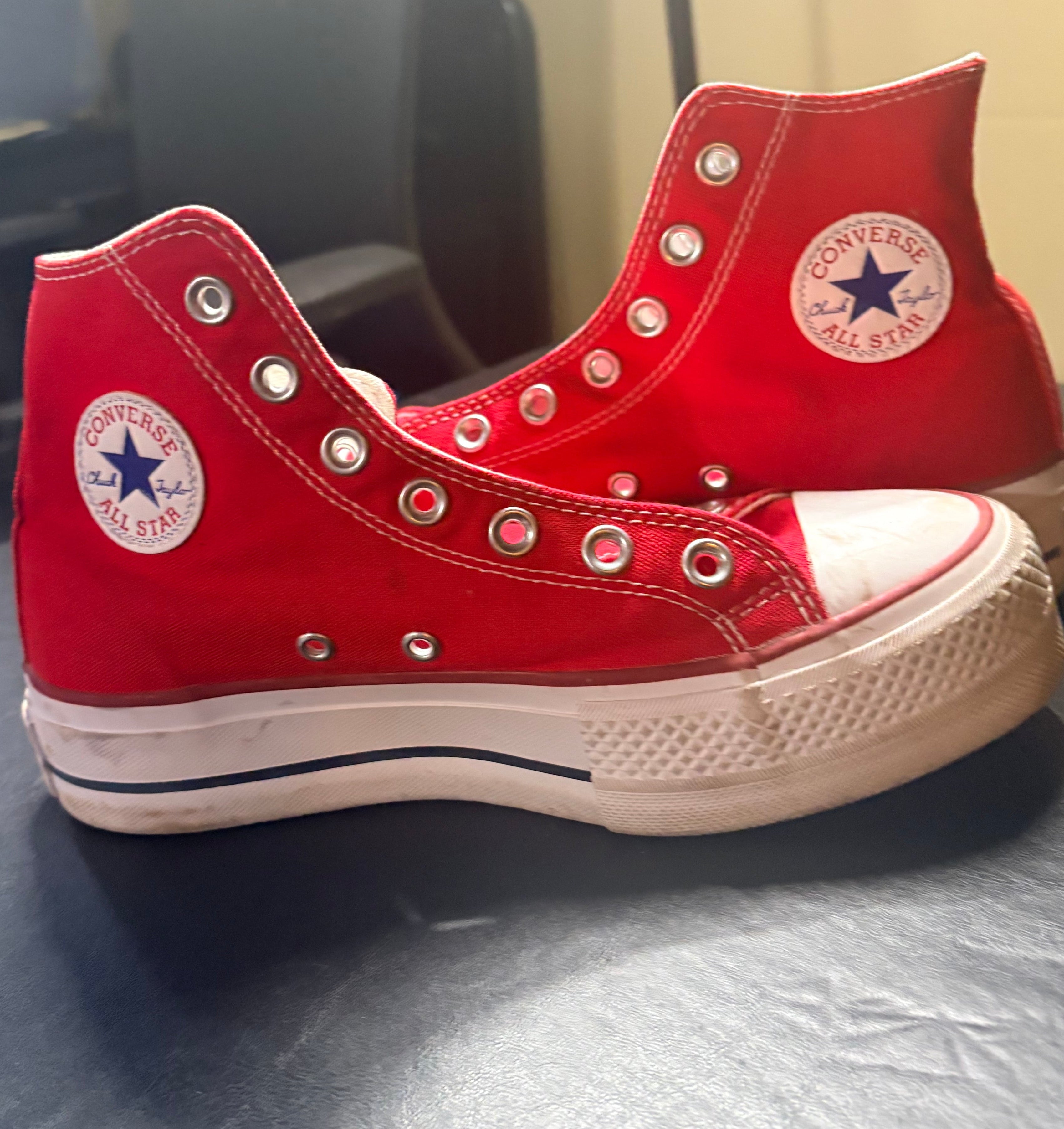 Red converses